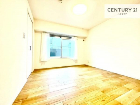 �q�������@���r���O���ɔz�u���ꂽ�m���́A���q�l�̂������ɂ҂�����̈ʒu�B���Ƒ��Ƃ̃R�~���j�P�[�V���������₷���A������g�߂Ɋ���������S�̋�Ԃł��B