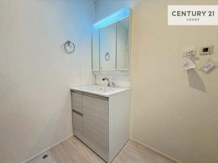 ���ʑ�E���ʏ��@�O�ʋ��d�l�̐��ʏ��́A�g�����Ȃ݂����₷������I���͎��[�ɂȂ��Ă��܂��B�h���C���[�₨���ϓ����Еt������̂Ő��ʑ������X�b�L���ƌ����邱�Ƃ��o���܂��I