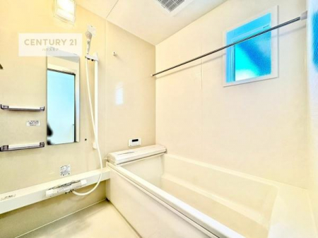 �����@������Ƃ����������̂���o�X���[���I���K�ȃo�X�^�C��������܂��I
1���̔�����������Ɩ����Ă����f�G�ȃ����N�[�[�V������ԂɂȂ肻���ł��ˁB