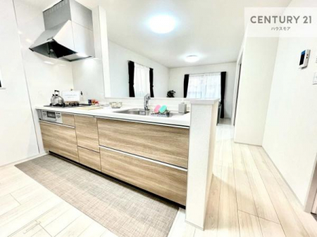 �L�b�`���@��l�C�̑Ζʎ��V�X�e���L�b�`�����̗p���Ă��܂��I���Ƒ��̃R�~���j�P�[�V���������R�Ƒ�����݌v�ł��B
���q�l�ɂ��ڂ��͂��̂Ŋ������ł��ˁB�L�X�g���ĉ��K�ɍ�Ƃ��i�݂܂��B�y���n�̔���J�Ò��z