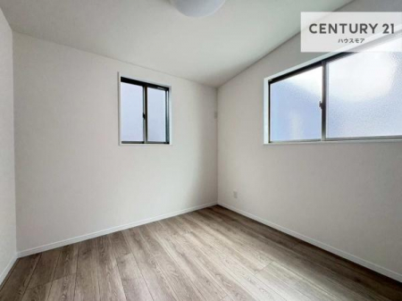 �q�������@�Q�ʍ̌��̗m���́A���炩�Ȍ��ƐS�n�悢������荞�ޖ��邢��ԁB
�|���o�������Ȃ����߈��S���ɂ��z������Ă���A�����Ȃ��q�l�̂������Ƃ��Ă����S���Ă��g�����������܂��B