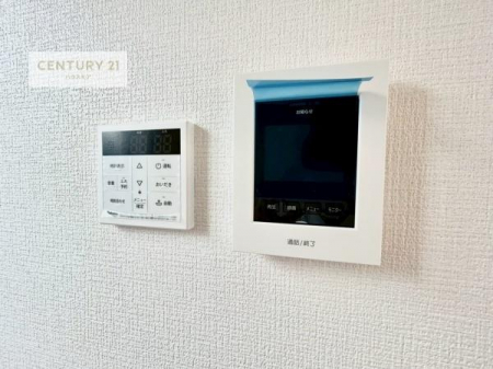 ���̑��@TV���j�^�[�t���C���^�[�z���ł��q�l�̂�����Ԓ��Ȃǂ����S�ł��ˁB
�{�^���ЂƂł����C�̏������ƂƂ̂��I�I�[�g�o�X���B