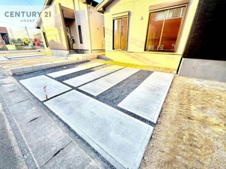 ���ԏ�@���ԃX�y�[�X��3�䕪����܂��I�Z�J���h�J�[�͂������A�o�C�N�⎩�]�ԂȂǂ��u���ꏊ�ɍ���܂���B