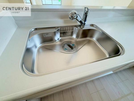 �L�b�`���@���C�h�ȃV���N�ł��ˁI�������˂ɂ������������₷���Ǝ����y�X�d�l�̃V�X�e���L�b�`���ł��I
�f�U�C�����Ƌ@�\�������˂��L�b�`���Ő�����������܂��ˁI