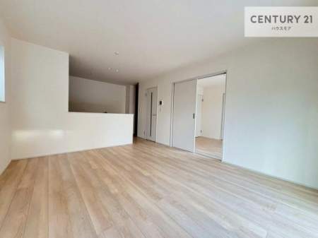 ���r���O�@�J�����̂���L�XLDK�I�\�t�@�[��_�C�j���O�e�[�u����u���Ă������ɂȂ�Ȃ��̂ŉ��K�ɉ߂����܂��I�R�~���j�P�[�V���������₷�����r���O�ł��I