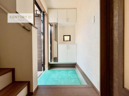 ���ց@�V���[�Y�{�b�N�X�t���Ȃ̂ŁA���ւ��Еt�����|�������₷���ł��I
�X�b�L���������ւŌ˂��J�����u�ԁA�������̂���S�n������Ԃ��o�}���Ă���܂��B