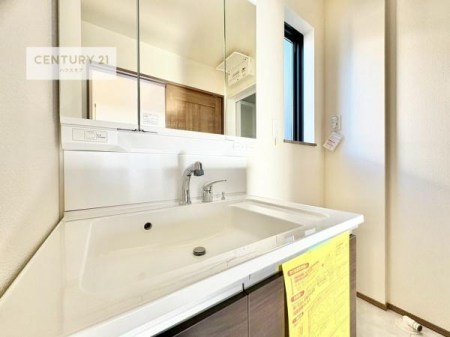 ���ʑ�E���ʏ��@�[�����ʑ�{�E���́A�������˂ɂ����̂ł�����ꂪ�y�X�I���������ۂĂ܂��I
�L���C�Ȑ��ʏ��Ŏ��������̃��`�x�[�V�������オ��܂��ˁI