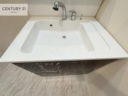 ���ʑ�E���ʏ��@�[�����ʑ�{�E���́A�������˂ɂ����̂ł�����ꂪ�y�X�I���������ۂĂ܂��I
�L���C�Ȑ��ʏ��Ŏ��������̃��`�x�[�V�������オ��܂��ˁI