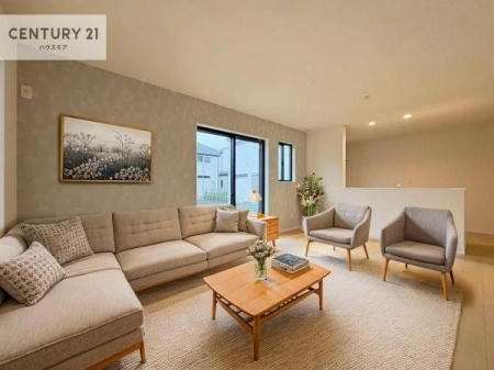 ���r���O�@�Ƌ��CG�p�[�X�ł��B�S�n�ǂ����r���O�͉Ƒ������R�ƏW�܂�܂��B�Ƒ��c�R�̎��Ԃ����������ł��B���Ƒ��ƁA����w�[���������Ԃ��߂��������ł��ˁB���邭�J���I�ȋ�Ԃł��B