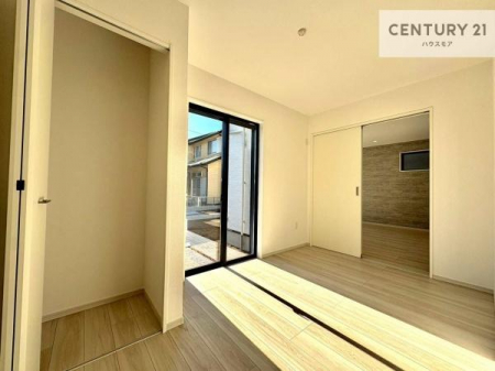 ���r���O�ȊO�̋����@���[�X�y�[�X�����Ă��܂��I�������X�b�L�����ڂ��鎖���ł��܂��ˁB
�Ƌ��I�΂Ȃ��V���v���ȃf�U�C���ׁ̈A�Ƌ��I�΂����C�ɓ���̋�ԍ�肪�ł������ł��ˁB