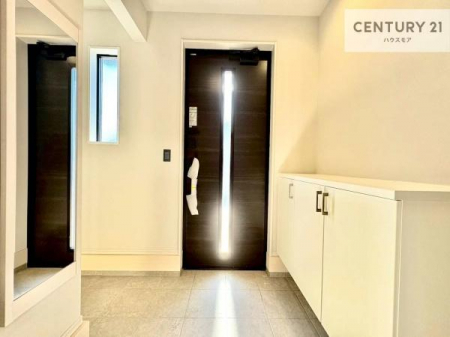 ���ց@�V���[�Y�{�b�N�X�t���Ȃ̂ŁA���ւ��Еt�����|�������₷���ł��I
�X�b�L���������ւŌ˂��J�����u�ԁA�������̂���S�n������Ԃ��o�}���Ă���܂��B