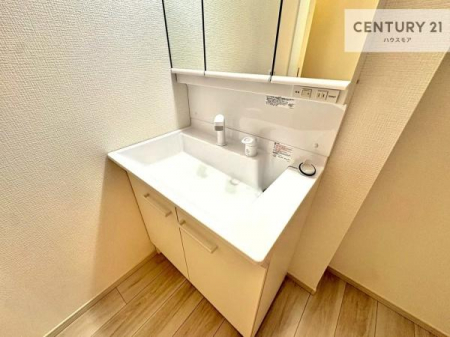 ���ʑ�E���ʏ��@�[�����ʑ�{�E���́A�������˂ɂ����̂ł�����ꂪ�y�X�I���������ۂĂ܂��I
�L���C�Ȑ��ʏ��Ŏ��������̃��`�x�[�V�������オ��܂��ˁI