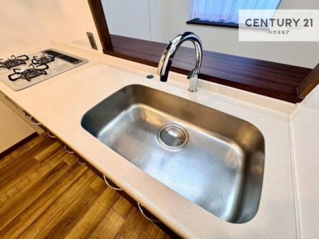 �L�b�`���@���G�ꂸ�Ɏg����^�b�`���X�������̗p�B
��������肪����Ă��鎞���A�q���I�ŉ��K�ɂ��g�����������܂��B