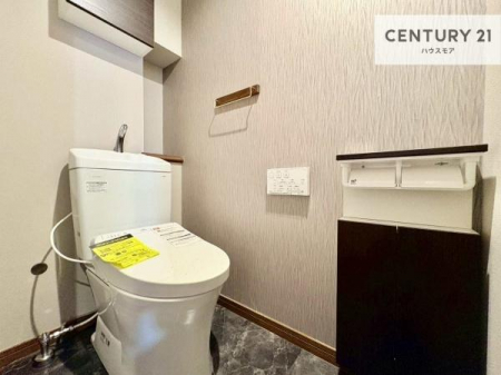 �g�C���@�������֍��ɂ��A�~��͕֍����g�����ł���̂ŗ₽���֍��ɍ��炸�ɍςފ������d�l�ł��I
�A�N�Z���g�N���X���I�V���������o����g�C���ł��B