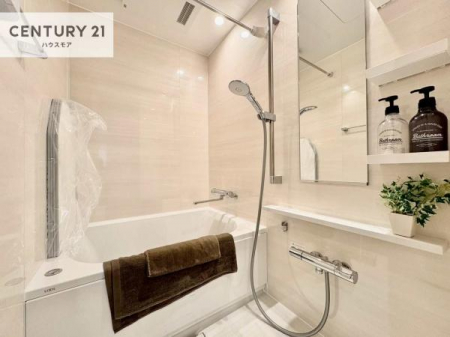 �����@������Ƃ����������̂���o�X���[���I���K�ȃo�X�^�C��������܂��I
1���̔�����������Ɩ����Ă����f�G�ȃ����N�[�[�V������ԂɂȂ肻���ł��ˁB