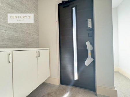 ���ց@�V���[�Y�{�b�N�X�t���Ȃ̂ŁA���ւ��Еt�����|�������₷���ł��I
�X�b�L���������ւŌ˂��J�����u�ԁA�������̂���S�n������Ԃ��o�}���Ă���܂��B