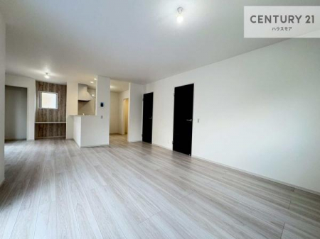 ���r���O�@�S�n�ǂ����r���O�͉Ƒ������R�ƏW�܂�܂��B�Ƒ��c�R�̎��Ԃ����������ł��B���Ƒ��ƁA����w�[���������Ԃ��߂��������ł��ˁB