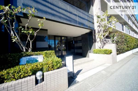 �G���g�����X�@�z������̗ǂ��G���g�����X�́A���Ƒ��₨�q�l���������}���Ă���܂��B
�����̕�炵�ɐS�n�悳�������炵�Ă�����Ԃł��B