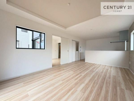 ���r���O�@�S�n�ǂ����r���O�͉Ƒ������R�ƏW�܂�܂��B�Ƒ��c�R�̎��Ԃ����������ł��B���Ƒ��ƁA����w�[���������Ԃ��߂��������ł��ˁB