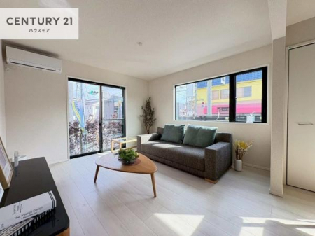 ���r���O�@�J�����̂���L�XLDK�I�\�t�@�[��_�C�j���O�e�[�u����u���Ă������ɂȂ�Ȃ��̂ŉ��K�ɉ߂����܂��I�R�~���j�P�[�V���������₷�����r���O�ł��I