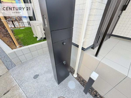 ���̑����n�@��z�{�b�N�X�t���Ȃ̂ŗ��炪�������Ƒ����Ĕz�B�̎�Ԃ��Ȃ����ו����󂯎��ĕ֗��ł��I