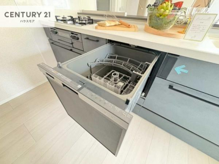 �L�b�`���@�H��@�t���̃L�b�`���ł��I�Z���������r��h�~�Ƃ��đ�ϊ��􂷂�֗��Ȏd�l�ł��I�r���g�C���Ȃ̂ŃL�b�`���̏ꏊ����炸�����X�y�[�X���L���g�����Ƃ��o���܂��I