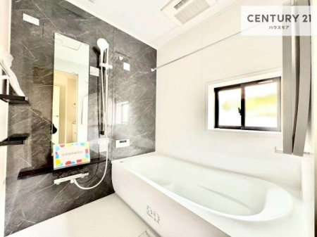 �����@�������������l�̕��͋C�̃o�X���[���́A�����o�Ă��ăo�X�^�C�����[���I
���d���撣���Ă��邲�J���ɂ��D�݂̓����̓����܂����āA�y����ł݂Ă͂������ł��傤���H�y���n�̔���J�Ò��z