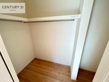 ���[�@�E�H�[�N�C���N���[�[�b�g�t���ł��B��������̂��m���Ȃǂ����[���Ă��������ł��ˁI���ɂ���@�������ȂǋG�ߕ��̑傫�ȉƓd�����[�ł��܂��I�y���n�̔���J�Ò��z