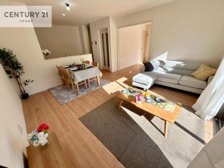 ���r���O�@�J�����̂���L�XLDK�I�\�t�@�[��_�C�j���O�e�[�u����u���Ă������ɂȂ�Ȃ��̂ŉ��K�ɉ߂����܂��I�R�~���j�P�[�V���������₷�����r���O�ł��I�y���n�̔���J�Ò��z