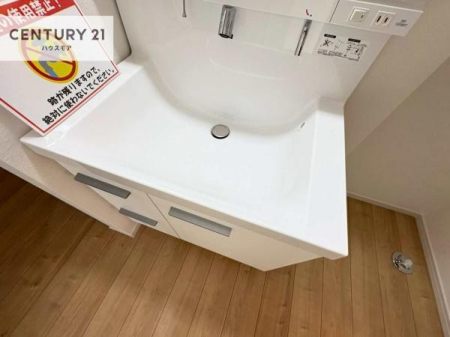 ���ʑ�E���ʏ��@�[�����ʑ�{�E���́A�������˂ɂ����̂ł�����ꂪ�y�X�I���������ۂĂ܂��I
�L���C�Ȑ��ʏ��Ŏ��������̃��`�x�[�V�������オ��܂��ˁI