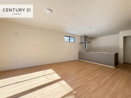 ���r���O�@�J�����̂���L�XLDK�I�\�t�@�[��_�C�j���O�e�[�u����u���Ă������ɂȂ�Ȃ��̂ŉ��K�ɉ߂����܂��I�R�~���j�P�[�V���������₷�����r���O�ł��I