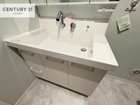 ���ʑ�E���ʏ��@�[�����ʑ�{�E���́A�������˂ɂ����̂ł�����ꂪ�y�X�I���������ۂĂ܂��I
�L���C�Ȑ��ʏ��Ŏ��������̃��`�x�[�V�������オ��܂��ˁI