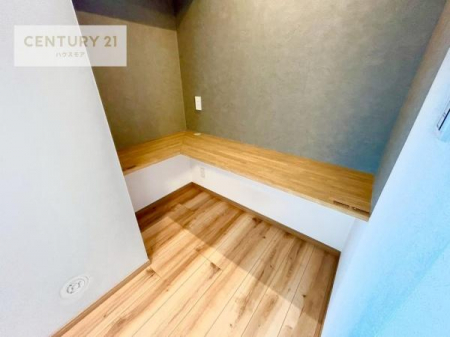 ���̑����ρ@�m���ɂ̓f�X�N�X�y�[�X���������܂��I���ւ�e�����[�N�X�y�[�X�ɂ��҂�����ł��ˁI