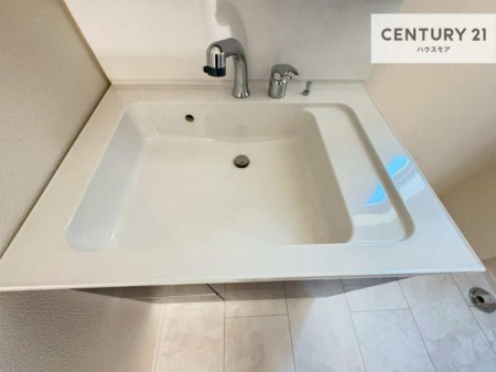 ���ʑ�E���ʏ��@�[�����ʑ�{�E���́A�������˂ɂ����̂ł�����ꂪ�y�X�I���������ۂĂ܂��I
�L���C�Ȑ��ʏ��Ŏ��������̃��`�x�[�V�������オ��܂��ˁI