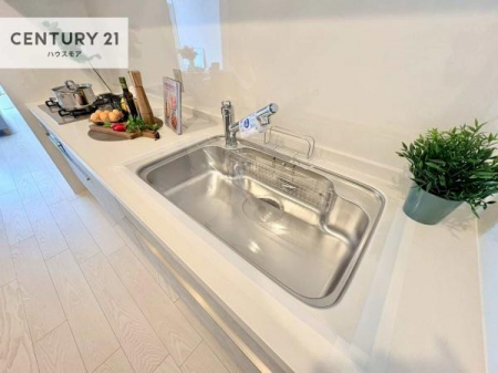 �L�b�`���@���C�h�ȃV���N�ł��ˁI�������˂ɂ������������₷���Ǝ����y�X�d�l�̃V�X�e���L�b�`���ł��I
�f�U�C�����Ƌ@�\�������˂��L�b�`���Ő�����������܂��ˁI