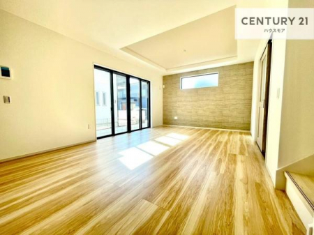 ���r���O�@��؂ȉƑ����W�܂邩�炱��LDK�ɂ͂�����肽���B
�q�����������C�ɏ΂��Ȃ��瑖�����Ă���p�����������u�L���Ƃɂ��ėǂ������v�Ǝv���u�Ԃł��B