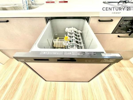 �L�b�`���@�H��@�t���̃L�b�`���ł��I�Z���������r��h�~�Ƃ��đ�ϊ��􂷂�֗��Ȏd�l�ł��I�r���g�C���Ȃ̂ŃL�b�`���̏ꏊ����炸�����X�y�[�X���L���g�����Ƃ��o���܂��I