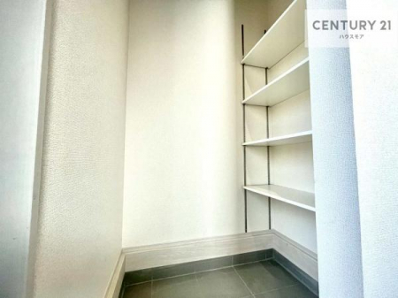 ���[�@�V���[�Y�C���N���[�N�t���ł��I�V���[�Y�����łȂ��x�r�[�J�[��܂��ݎ��]�ԁA�A�E�g�h�A�p�i���X�b�L���ƕЕt�����܂��I