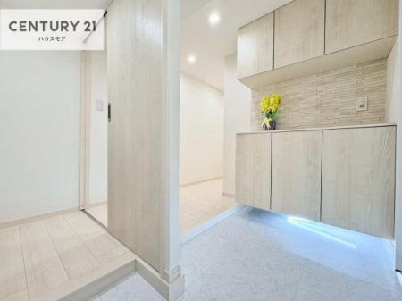 ���ց@�V���[�Y�{�b�N�X�t���Ȃ̂ŁA���ւ��Еt�����|�������₷���ł��I
�X�b�L���������ւŌ˂��J�����u�ԁA�������̂���S�n������Ԃ��o�}���Ă���܂��B