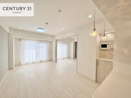 ���r���O�@��؂ȉƑ����W�܂邩�炱��LDK�ɂ͂�����肽���B
�q�����������C�ɏ΂��Ȃ��瑖�����Ă���p�����������u�L���Ƃɂ��ėǂ������v�Ǝv���u�Ԃł��B