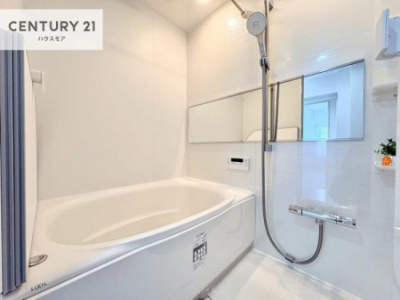 �����@������Ƃ����������̂���o�X���[���I���K�ȃo�X�^�C��������܂��I
1���̔�����������Ɩ����Ă����f�G�ȃ����N�[�[�V������ԂɂȂ肻���ł��ˁB