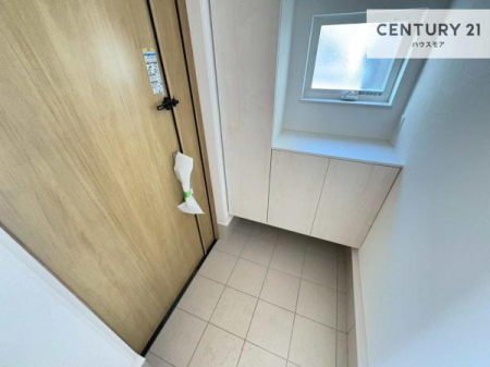 ���ց@�V���[�Y�{�b�N�X�t���Ȃ̂ŁA���ւ��Еt�����|�������₷���ł��I
�X�b�L���������ւŌ˂��J�����u�ԁA�������̂���S�n������Ԃ��o�}���Ă���܂��B