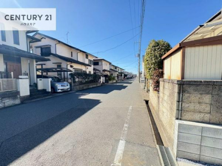 ���̑����n�@�O�ʓ��H��8���I�z����ǍD�ȗ��n�ł��B
�Ԍɓ��ꂪ���ȕ������S�ł��ˁB