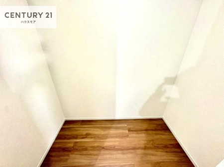 ���[�@�E�H�[�N�C���N���[�[�b�g�t���ł��B��������̂��m���Ȃǂ����[���Ă��������ł��ˁI���ɂ���@�������ȂǋG�ߕ��̑傫�ȉƓd�����[�ł��܂��I�y���n�̔���J�Ò��z