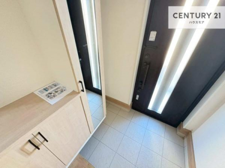 ���ց@�V���[�Y�{�b�N�X�t���Ȃ̂ŁA���ւ��Еt�����|�������₷���ł��I
�X�b�L���������ւŌ˂��J�����u�ԁA�������̂���S�n������Ԃ��o�}���Ă���܂��B