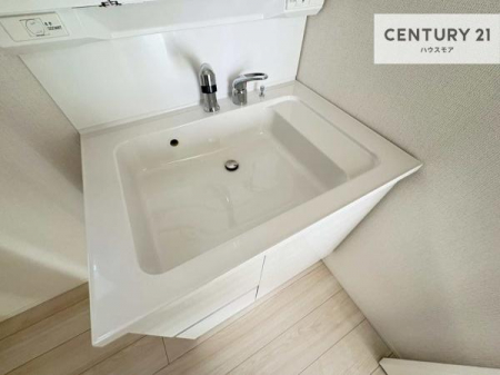 ���ʑ�E���ʏ��@�[�����ʑ�{�E���́A�������˂ɂ����̂ł�����ꂪ�y�X�I���������ۂĂ܂��I
�L���C�Ȑ��ʏ��Ŏ��������̃��`�x�[�V�������オ��܂��ˁI