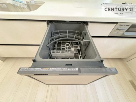 �L�b�`���@�H��@�t���̃L�b�`���ł��I�Z���������r��h�~�Ƃ��đ�ϊ��􂷂�֗��Ȏd�l�ł��I�r���g�C���Ȃ̂ŃL�b�`���̏ꏊ����炸�����X�y�[�X���L���g�����Ƃ��o���܂��I