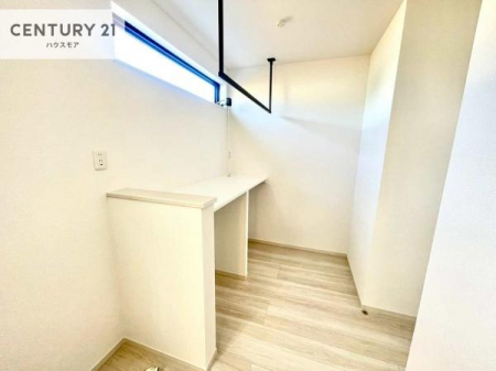 ���ʑ�E���ʏ��@�L�X�Ƃ��������h���[�X�y�[�X�ɂ̓J�E���^�[���I
�ꎞ�I�Ȓ��ւ��̒u���ꏊ��A�C���������ɂ����p�ł��ĕ֗��ł��I