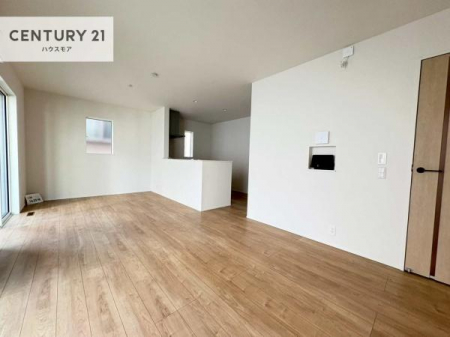 ���r���O�@�S�n�ǂ����r���O�͉Ƒ������R�ƏW�܂�܂��B�Ƒ��c�R�̎��Ԃ����������ł��B���Ƒ��ƁA����w�[���������Ԃ��߂��������ł��ˁB