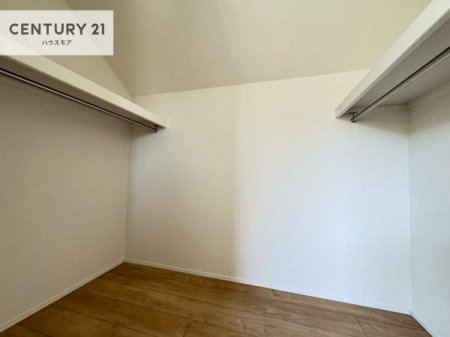 ���[�@�E�H�[�N�C���N���[�[�b�g�t���ł��B��������̂��m���Ȃǂ����[���Ă��������ł��ˁI���ɂ���@�������ȂǋG�ߕ��̑傫�ȉƓd�����[�ł��܂��I